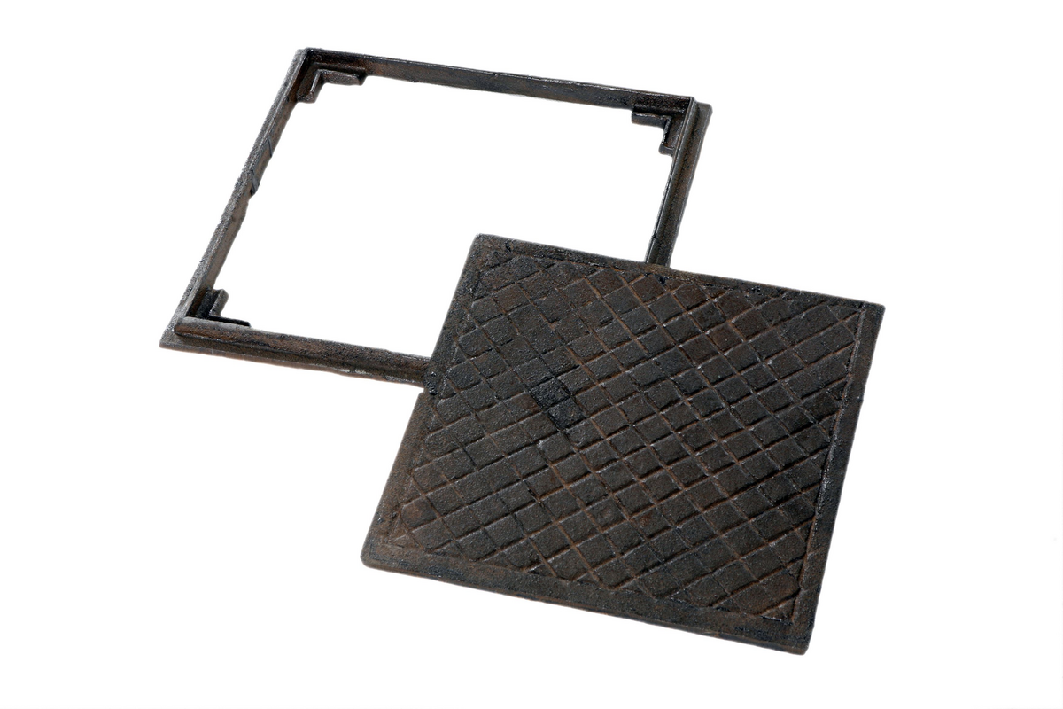 TAMPAO FERRO T-16 LISO 30X30